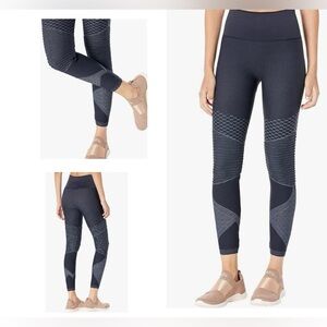 Spanx Cropped Look at Me Now Seamless Leggings Port Navy Women’s size XL